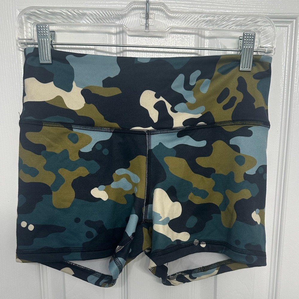 FLEO 4in inseam shorts